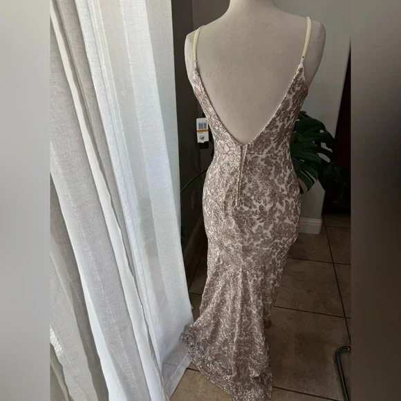 NWT City Studio Gold Sequin Embellished mermaid prom event Gown‎ - Picture 6 of 7